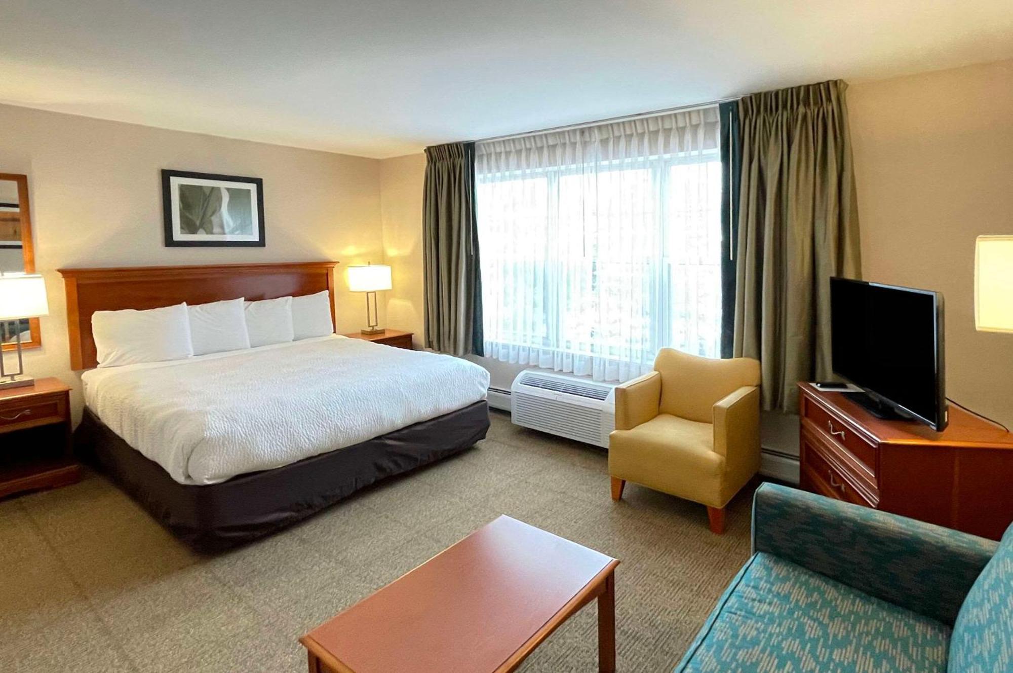 Smart Suites, Ascend Hotel Collection Саут-Бёрлингтон Экстерьер фото
